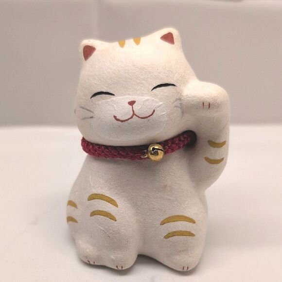 Japanese Lucky Cat Maneki Neko Figurine with Red Collar and Gold Bell - Picture 1 of 8